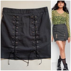 Wild Fable Black Grommet Lace-Up Mini Skirt Size XS NWT